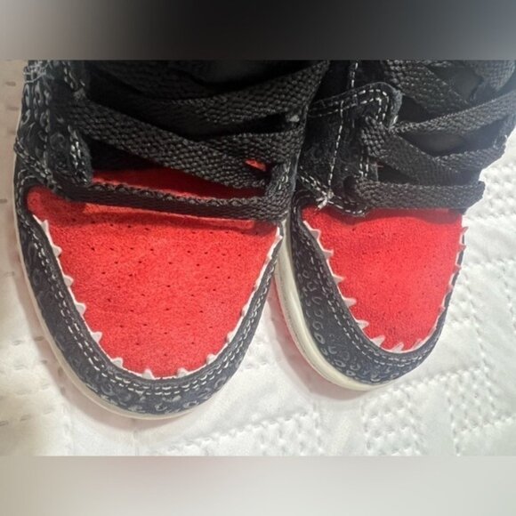 Nike Air Jordan 1 MID GS Siempre Familia Child Size 2Y Big Boy Running Shoes - Picture 7 of 15